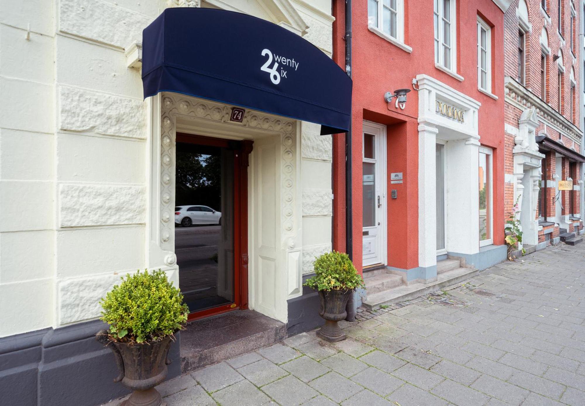 Hotel Twentysix 4*