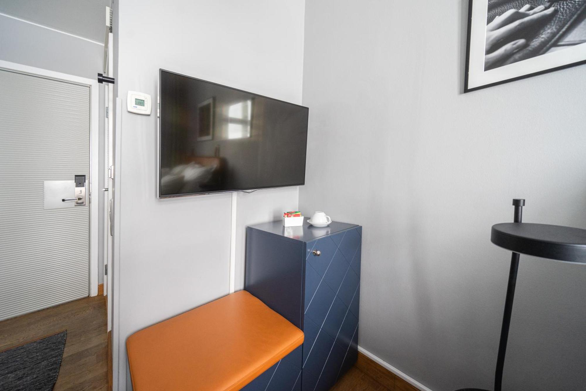 Twentysix Hotel 4*